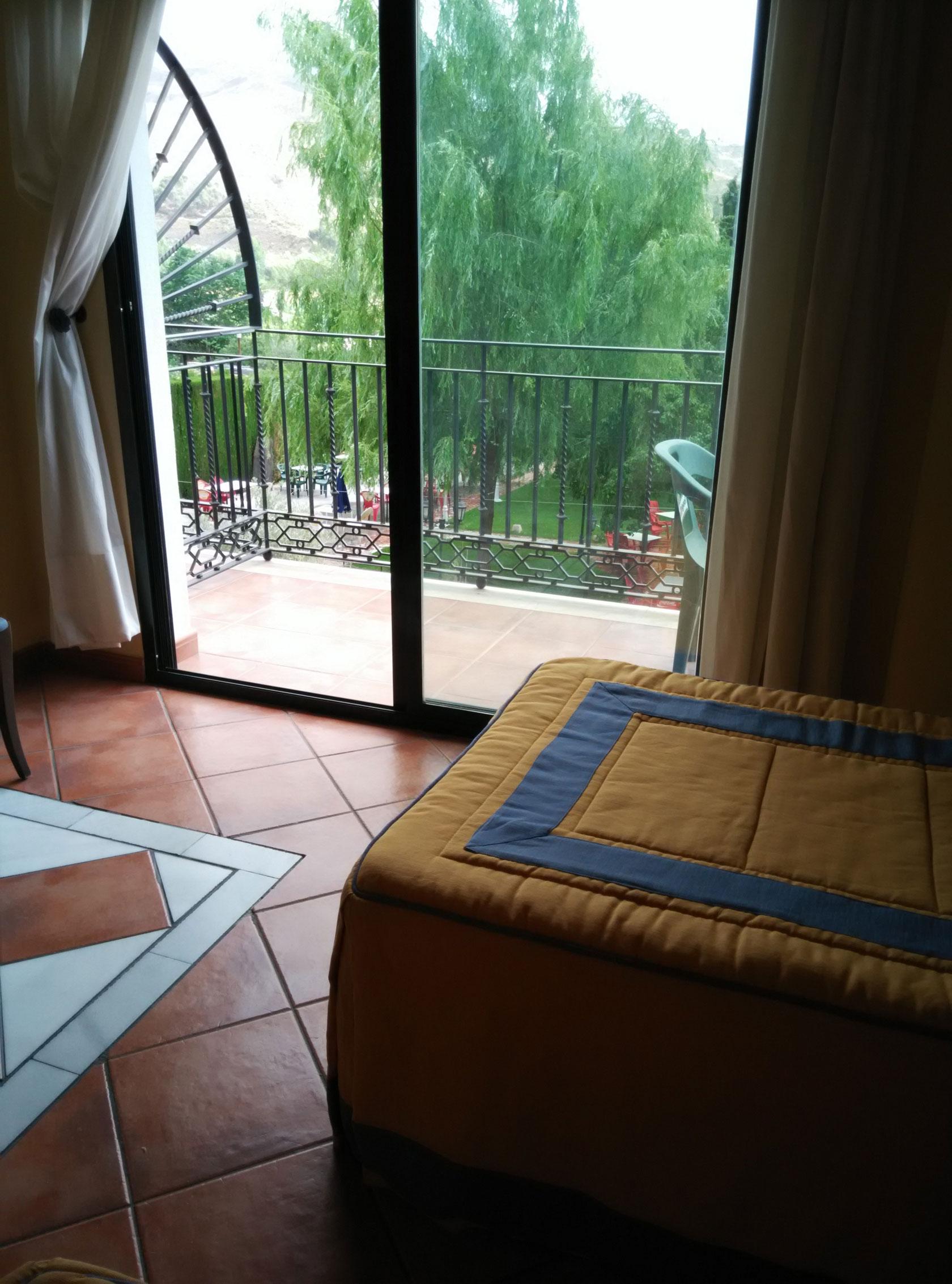 Hotel Calderon Cenes De La Vega Luaran gambar